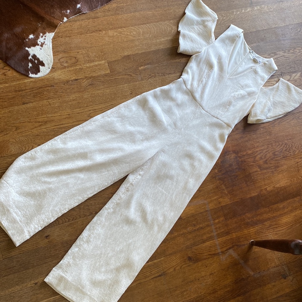 White Club Monaco Wide Leg Jumpsuit size 00